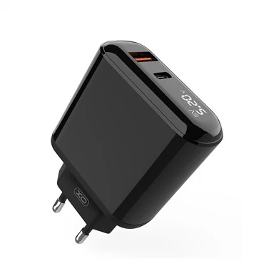 PD и QC3.0 18W Бързо зарядно устройство за ЕС с цифров дисплей